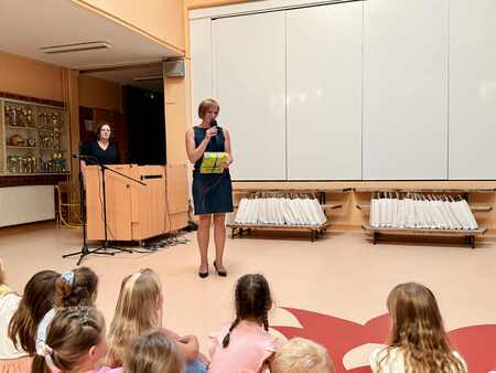 320bc848-2c5a-4d72-bb0b-62a1edbf4274 (1)